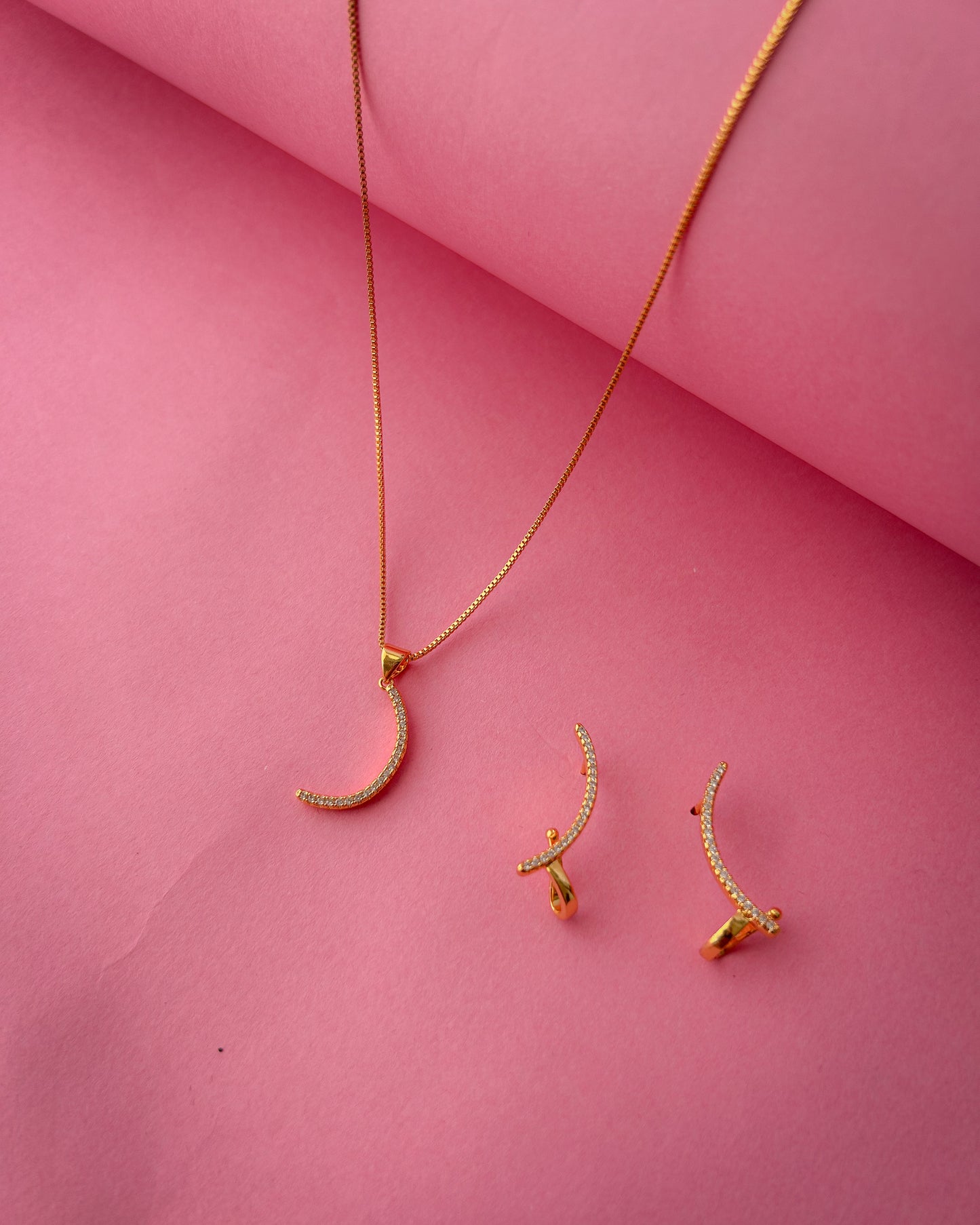Gold Plated Curved Bar Pendant Necklace and Earrings Set for Women
