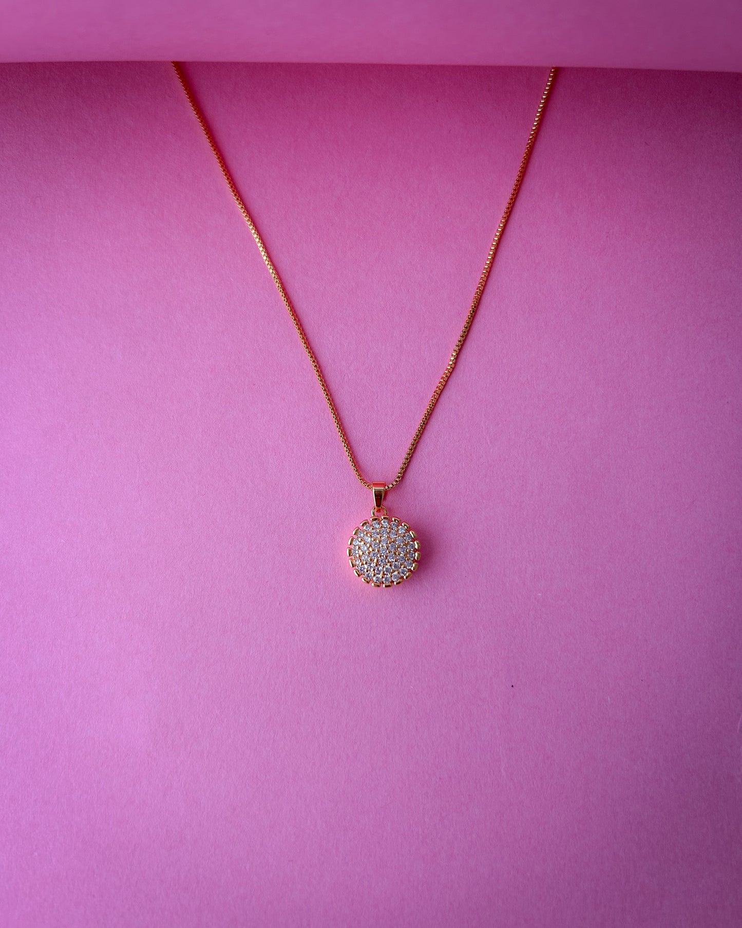 Classic Gold-Plated Round Pendant Necklace