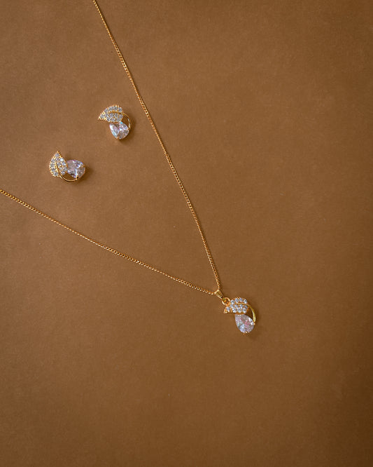 Elegant Gold-Plated Leaf Design Necklace & Earrings Set