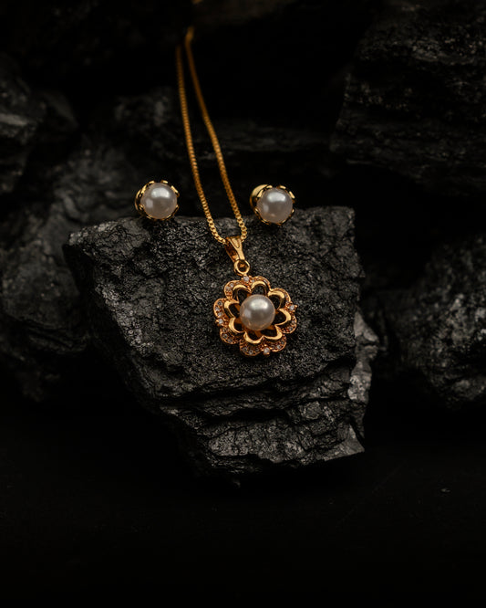 Gold Plated Floral Pearl Pendant Necklace and Earrings Set for Women